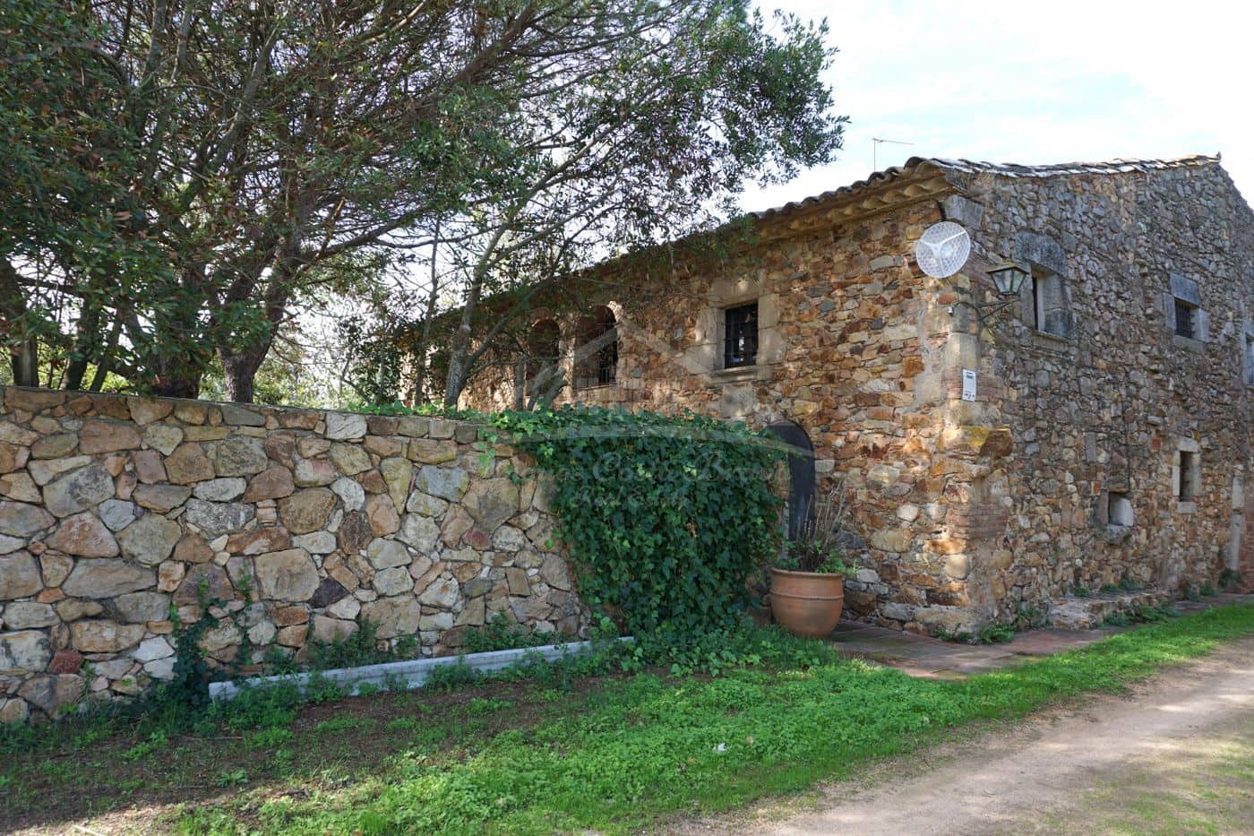 7 soverom Finca/Herregård til salgs i Llagostera med svømmebasseng garasje - € 1 490 000 (Ref: 8585355)