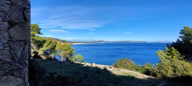 4 bedroom Villa for sale in Sa Riera, Begur with garage - € 2,500,000 (Ref: 8585357)