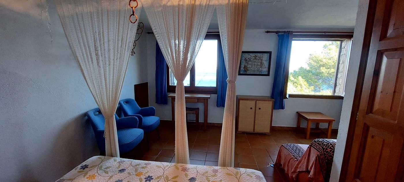 4 soveværelse Villa til salg i Sa Riera med garage - € 2.500.000 (Ref: 8585357)