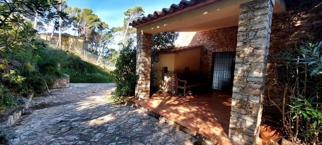 4 bedroom Villa for sale in Sa Riera, Begur with garage - € 2,500,000 (Ref: 8585357)