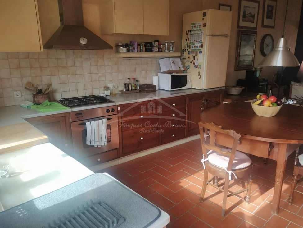 2 bedroom Apartment for sale in Begur - € 485,000 (Ref: 8585367)