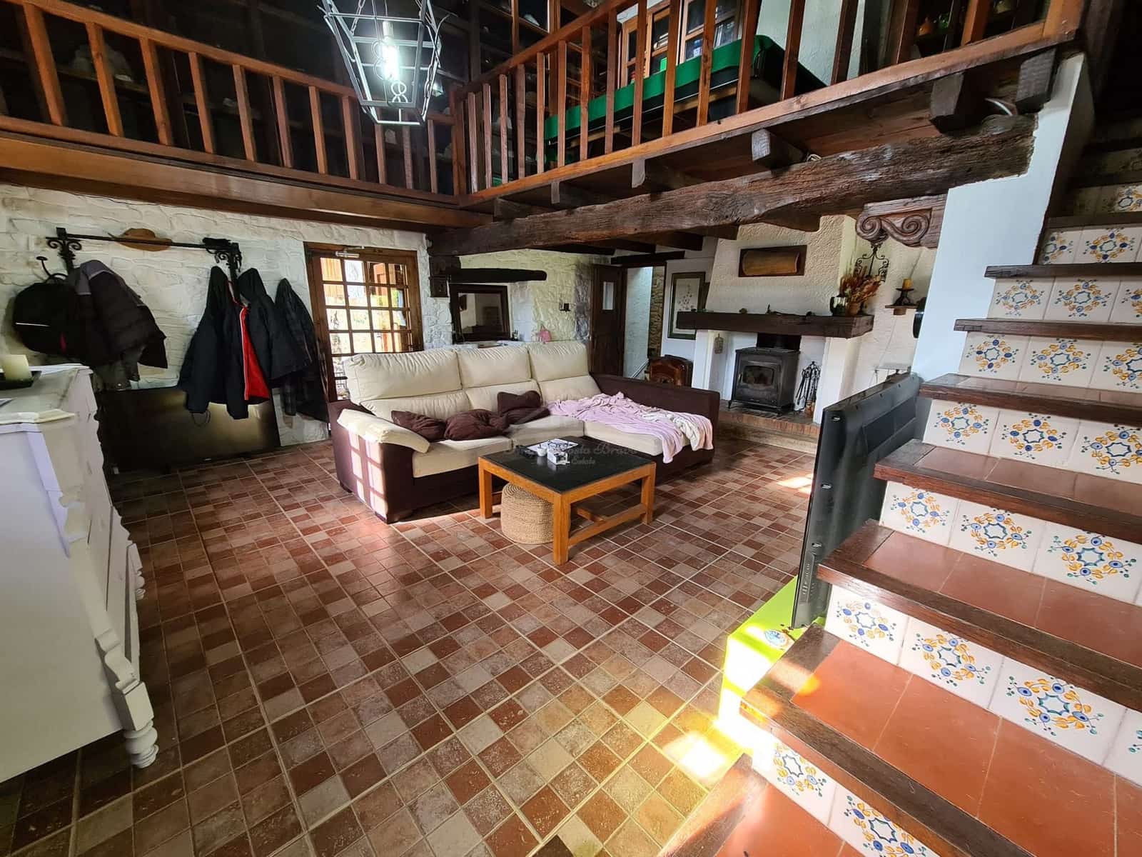 4 soveværelse Finca/Landehus til salg i Sant Aniol de Finestres med swimmingpool - € 800.000 (Ref: 8585386)