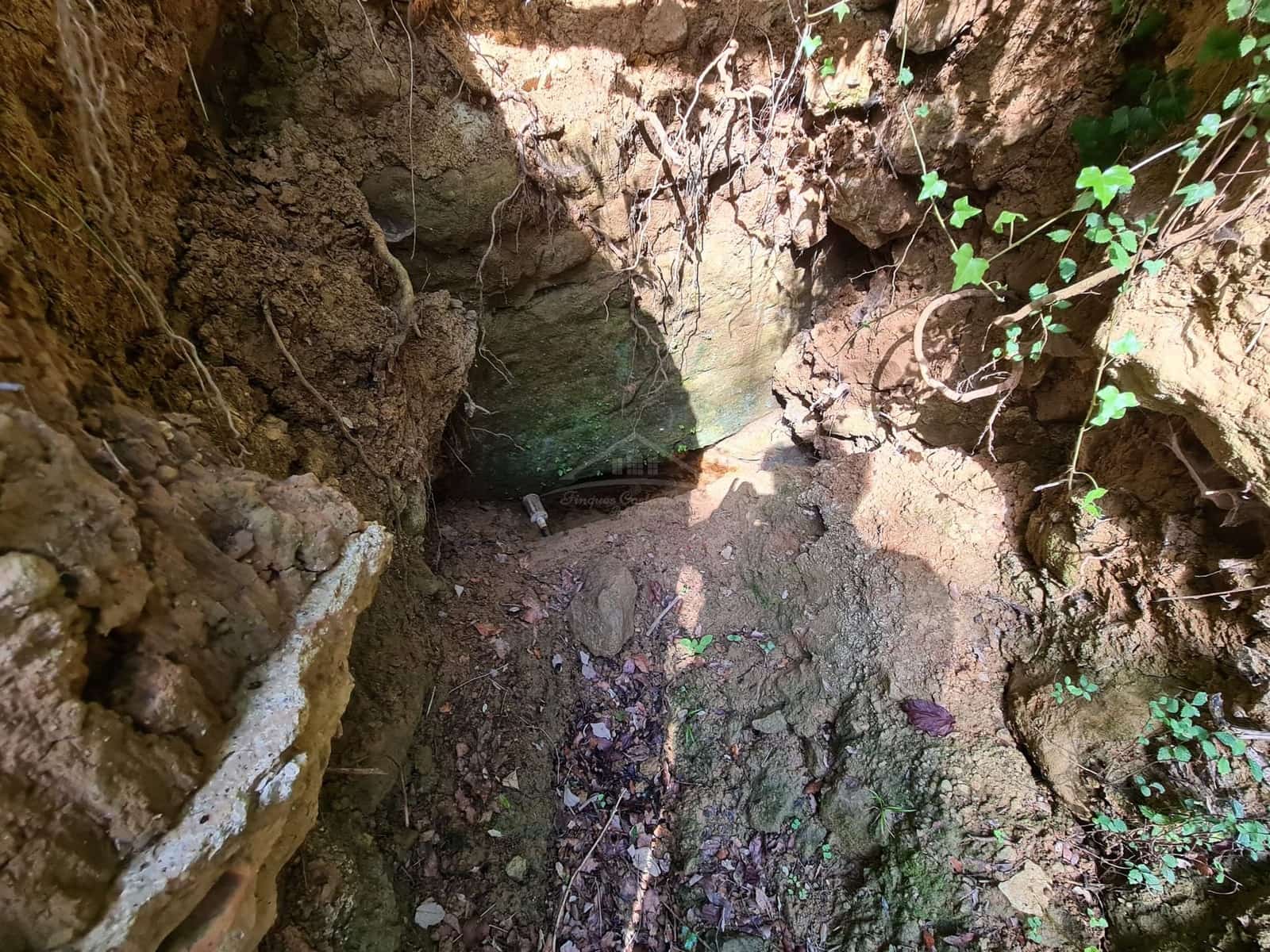 4 soveværelse Finca/Landehus til salg i Sant Aniol de Finestres med swimmingpool - € 800.000 (Ref: 8585386)