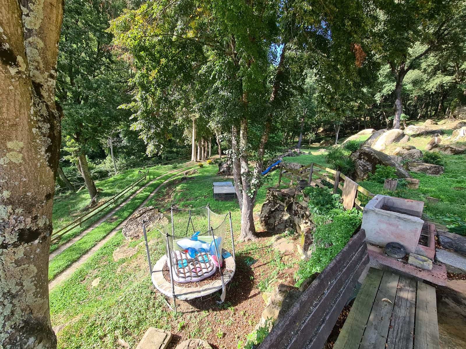 4 soveværelse Finca/Landehus til salg i Sant Aniol de Finestres med swimmingpool - € 800.000 (Ref: 8585386)