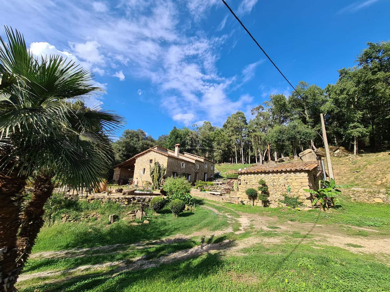 4 soveværelse Finca/Landehus til salg i Sant Aniol de Finestres med swimmingpool - € 800.000 (Ref: 8585386)