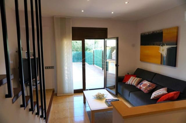 2 bedroom Villa for sale in L'Estartit, Torroella de Montgrí with pool garage - € 275,000 (Ref: 8585389)