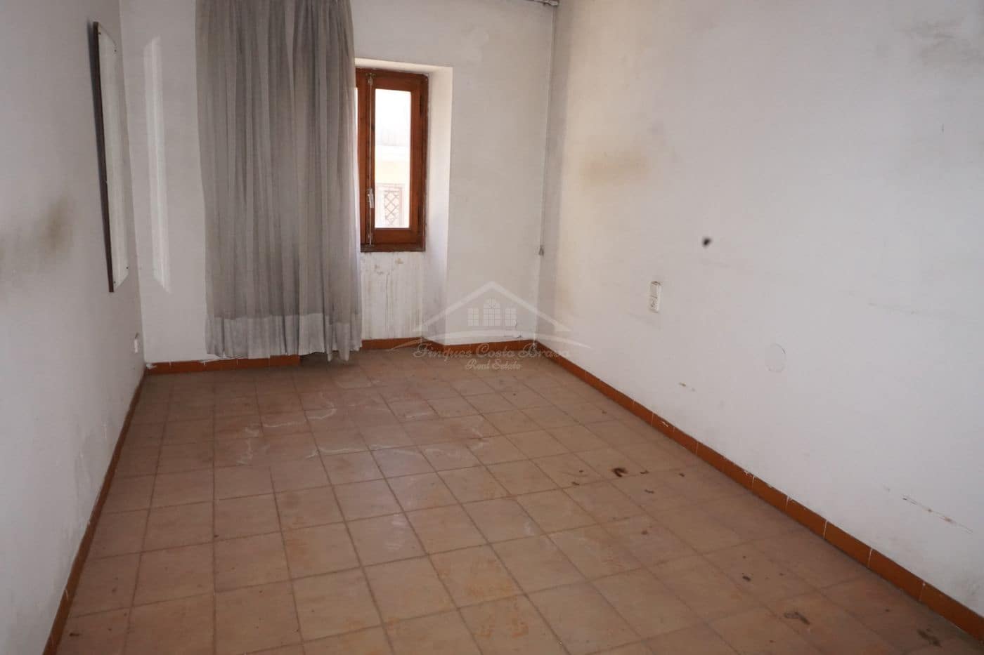 Byhus til salg i Palafrugell - € 475.000 (Ref: 8585390)