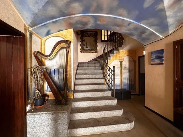 24 soveværelse Hotel til salg i Darnius - € 3.300.000 (Ref: 8585392)