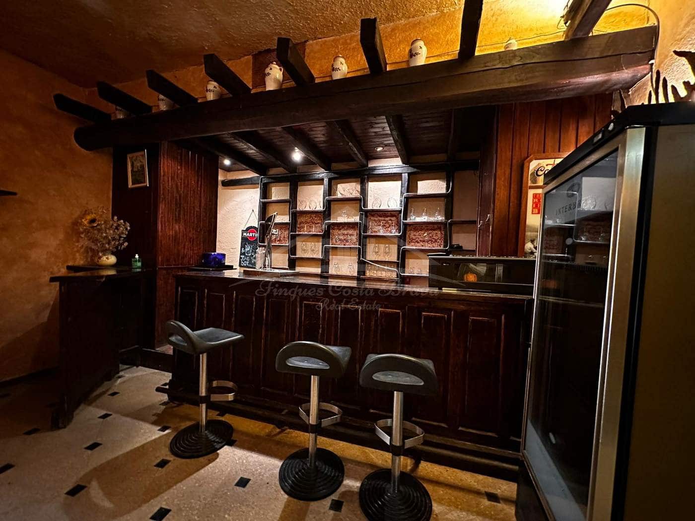 24 soveværelse Hotel til salg i Darnius - € 3.300.000 (Ref: 8585392)