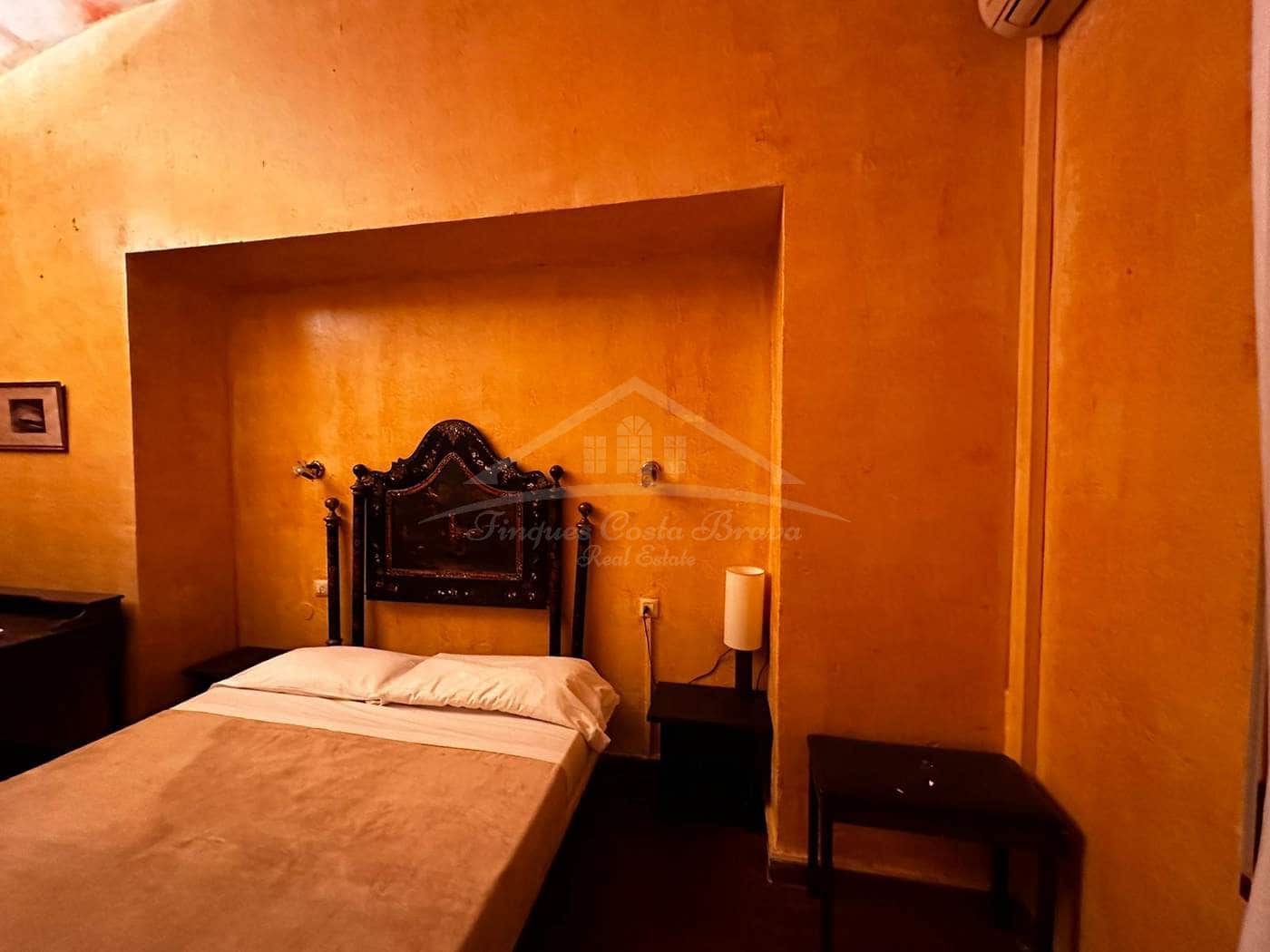 24 soveværelse Hotel til salg i Darnius - € 3.300.000 (Ref: 8585392)