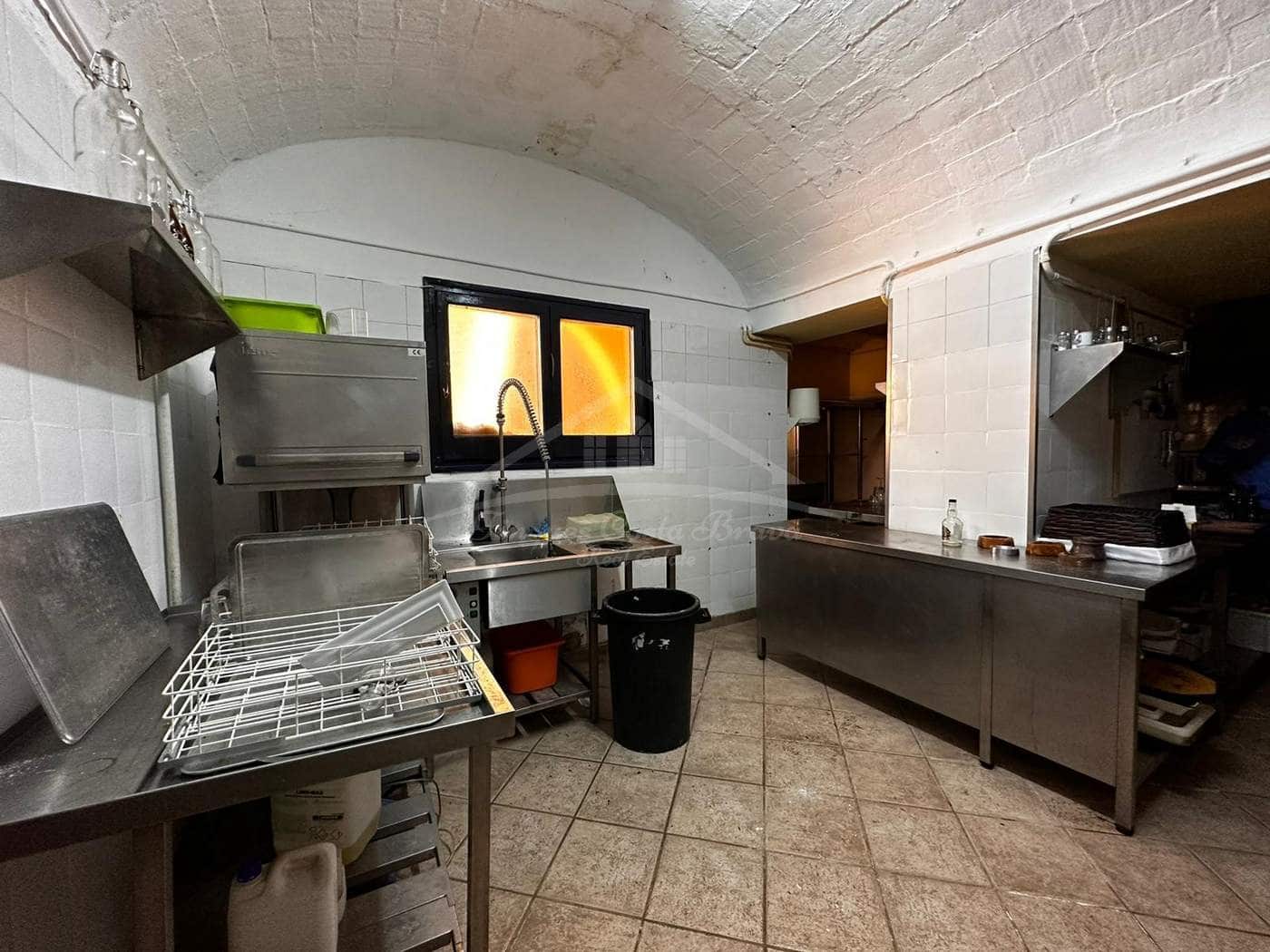 24 soveværelse Hotel til salg i Darnius - € 3.300.000 (Ref: 8585392)