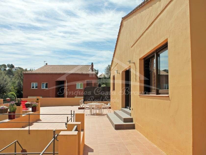 3 soverom Villa til salgs i Begur med svømmebasseng garasje - € 580 000 (Ref: 8585396)