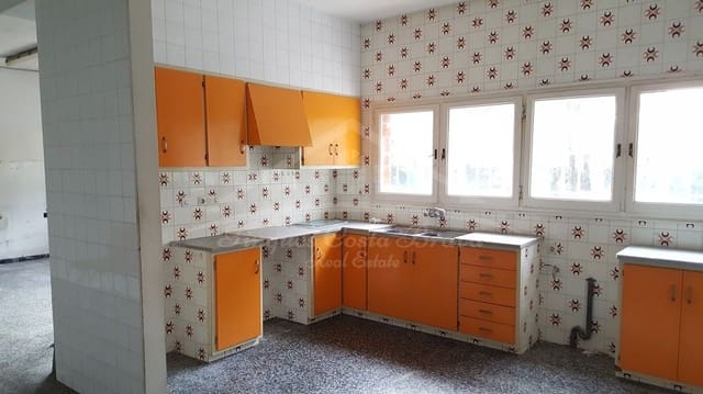 6 soveværelse Erhverv til salg i Vall-llobrega med garage - € 800.000 (Ref: 8585397)