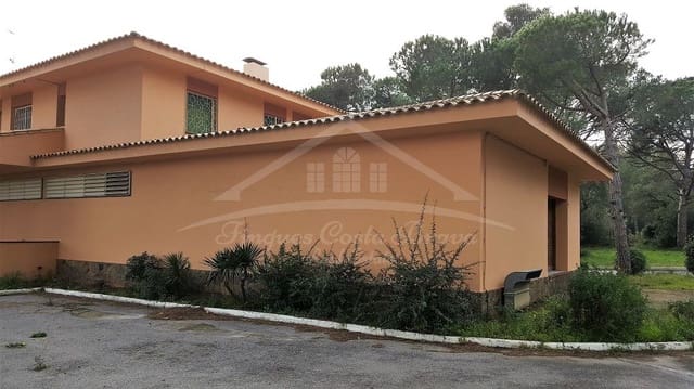 6 soveværelse Erhverv til salg i Vall-llobrega med garage - € 800.000 (Ref: 8585397)