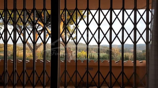 6 soveværelse Erhverv til salg i Vall-llobrega med garage - € 800.000 (Ref: 8585397)