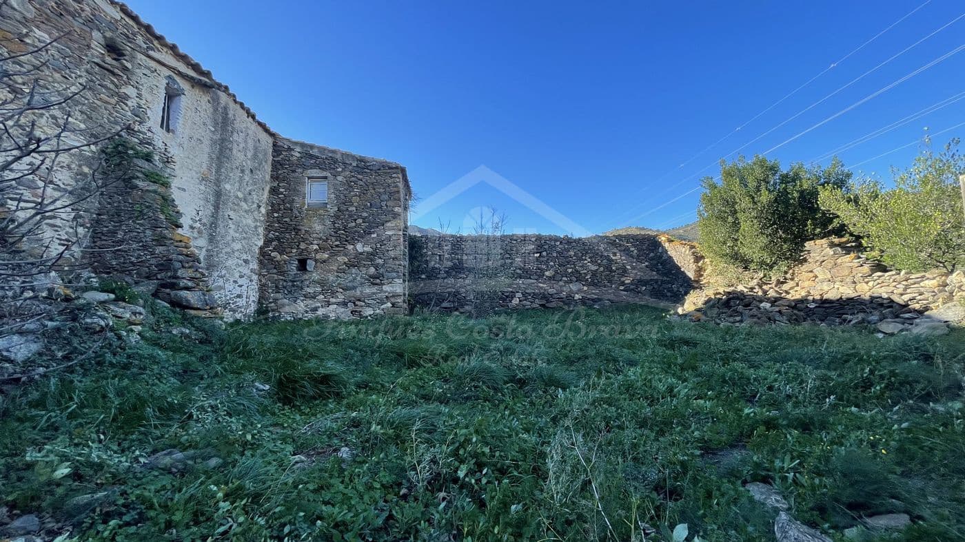 Finka/Dom wiejski na sprzedaż w Llanca - 595 000 € (Ref: 8586803)