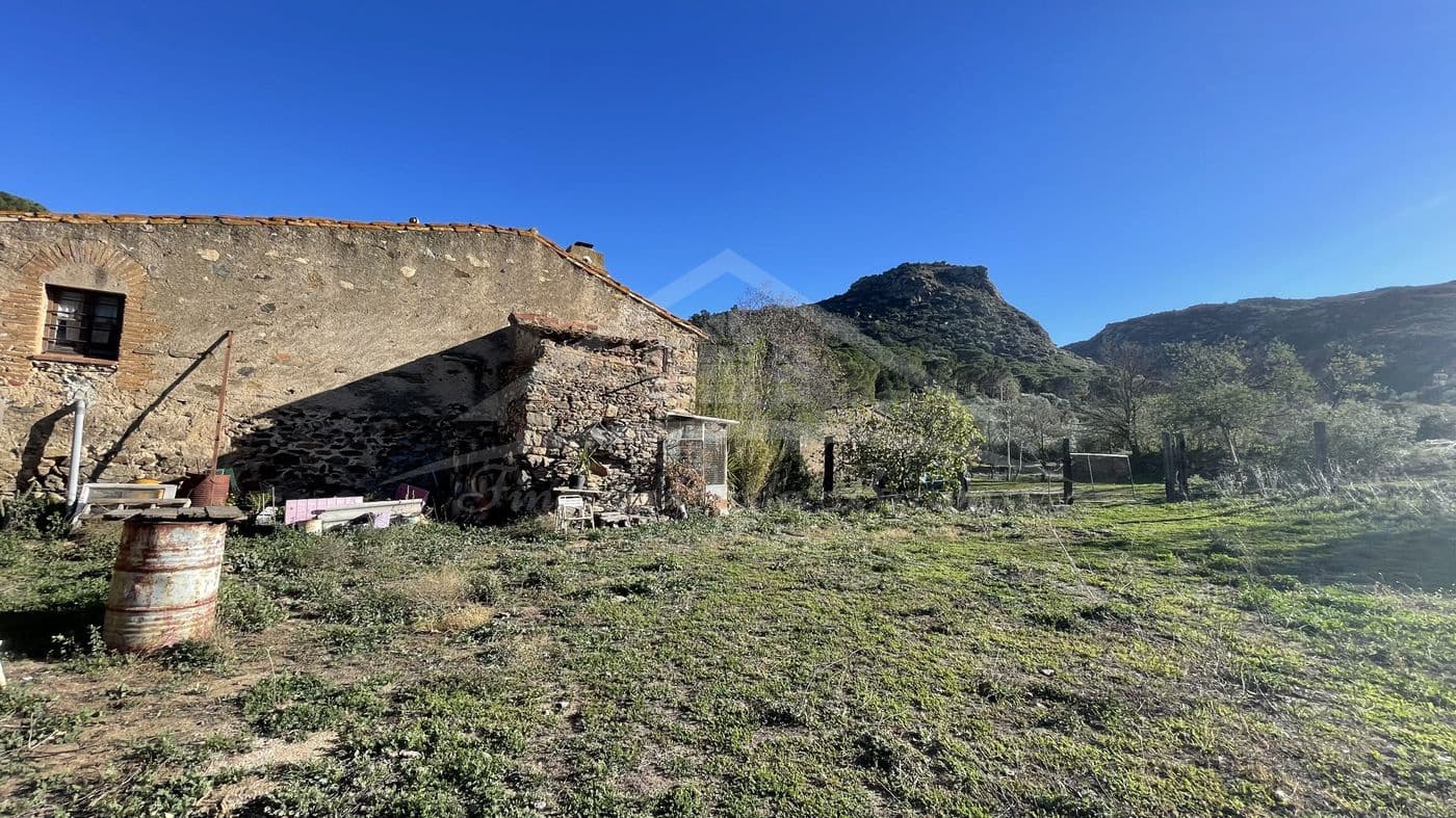 Finka/Dom wiejski na sprzedaż w Llanca - 595 000 € (Ref: 8586803)