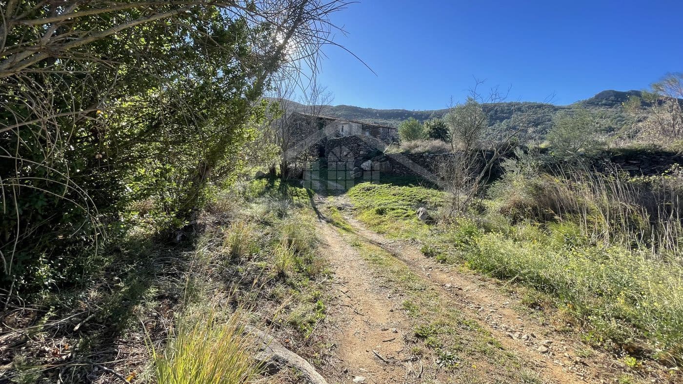 Finka/Dom wiejski na sprzedaż w Llanca - 595 000 € (Ref: 8586803)