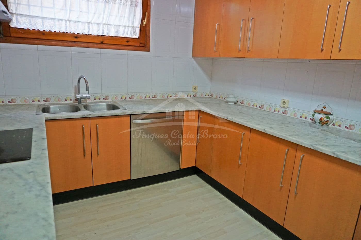 Villa zu verkaufen in Tamariu mit Garage - 750.000 € (Ref: 8586811)