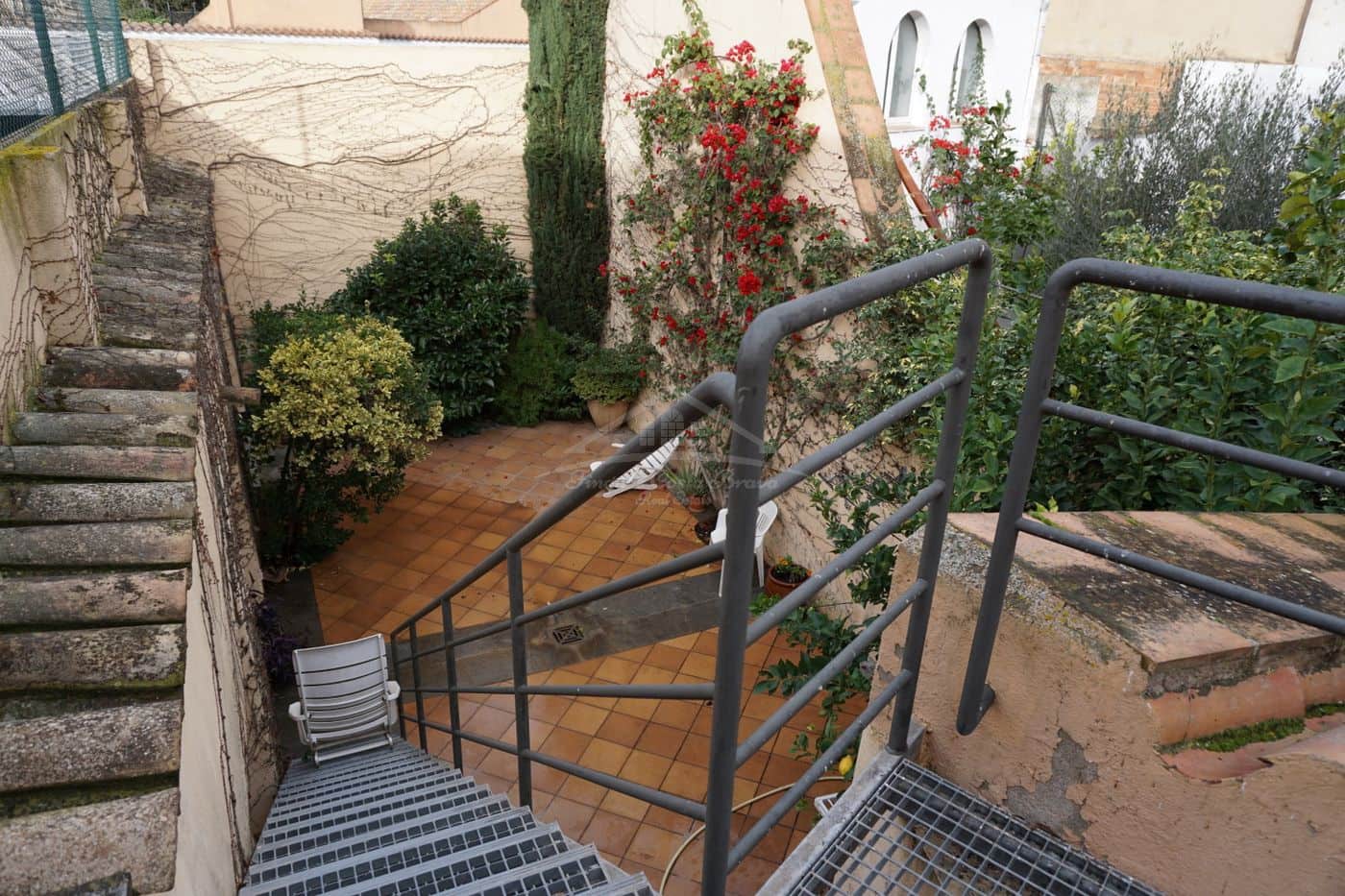 4 bedroom Villa for sale in Palafrugell with garage - € 415,000 (Ref: 8586823)