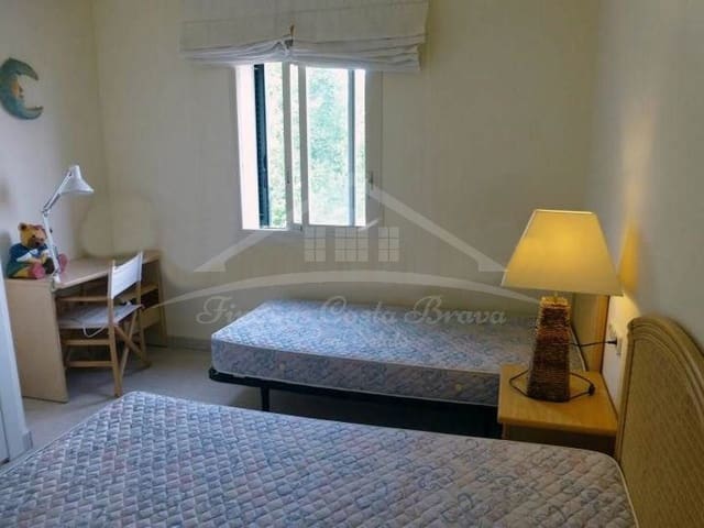 Apartamento de 3 habitaciones en S'Agaro, Castell-Platja d'Aro en venta con piscina garaje - 1.010.000 € (Ref: 8586827)