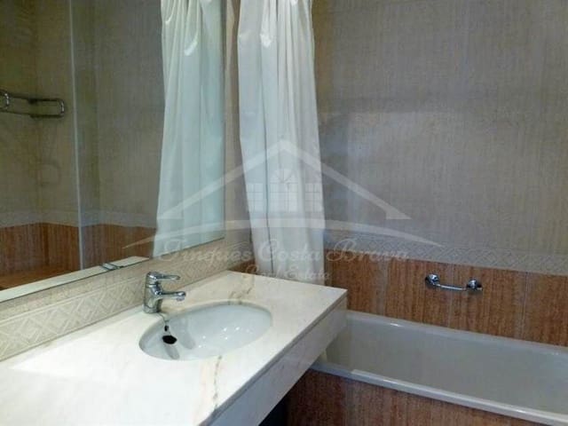 Apartamento de 3 habitaciones en S'Agaro, Castell-Platja d'Aro en venta con piscina garaje - 1.010.000 € (Ref: 8586827)