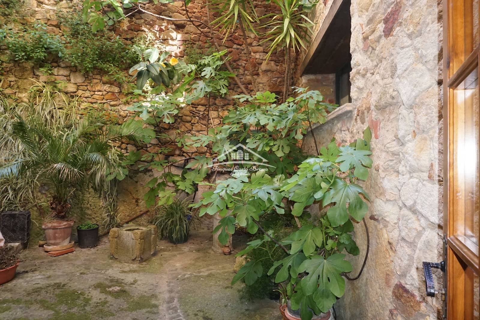 4 soveværelse Byhus til salg i Pals - € 490.000 (Ref: 8586828)