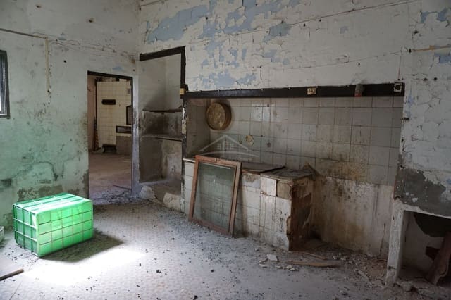 Byhus til salg i Palafrugell - € 315.000 (Ref: 8586831)