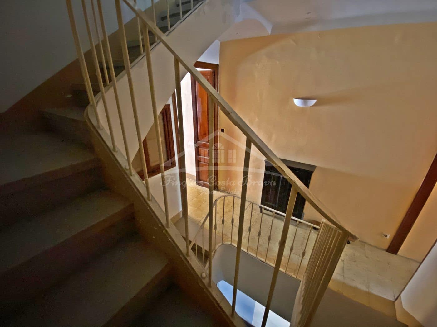 8 soveværelse Byhus til salg i Palafrugell - € 425.000 (Ref: 8586841)