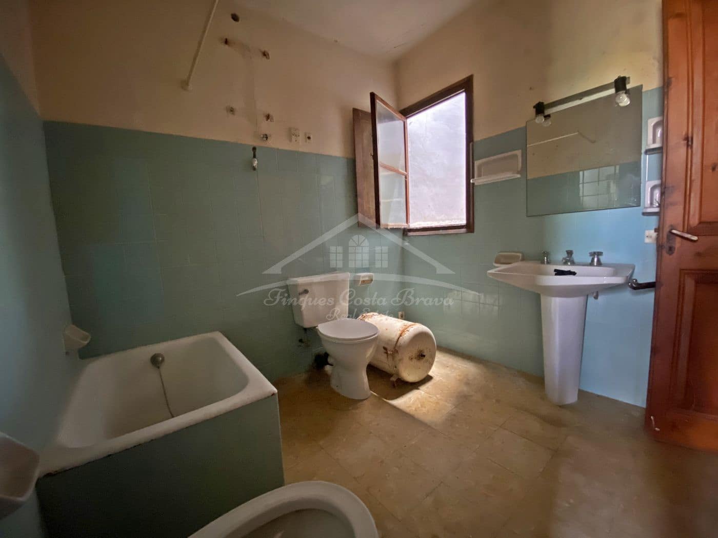 8 soveværelse Byhus til salg i Palafrugell - € 425.000 (Ref: 8586841)