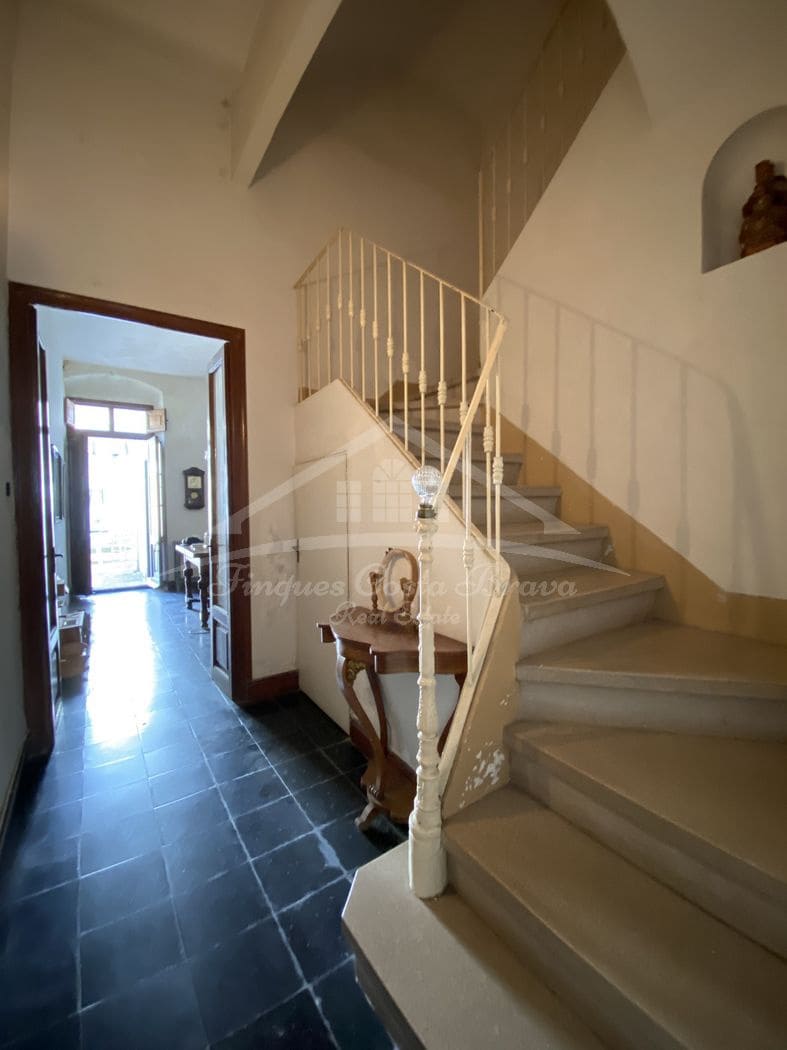 8 soveværelse Byhus til salg i Palafrugell - € 425.000 (Ref: 8586841)