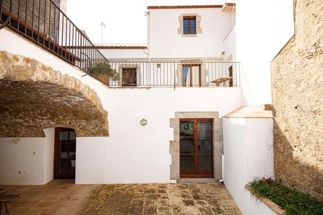 6 makuuhuone Omakotitalo myytävänä paikassa Torroella de Montgrí - 875 000 € (Ref: 8586843)