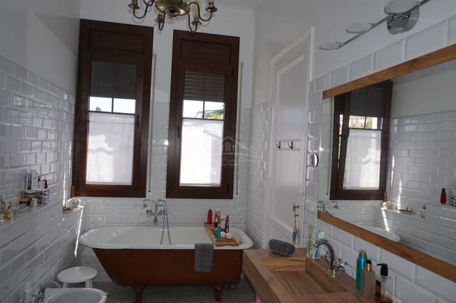 5 bedroom Villa for sale in Palafrugell with pool garage - € 1,950,000 (Ref: 8586846)