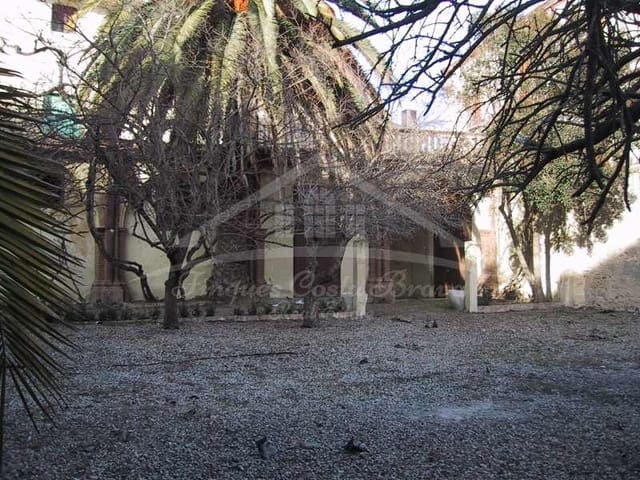 Hus til salgs i Castelló d'Empúries med garasje - € 850 000 (Ref: 8586851)