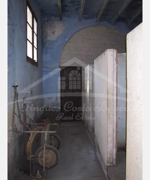 Hus til salgs i Castello d'Empuries med garasje - € 850 000 (Ref: 8586851)