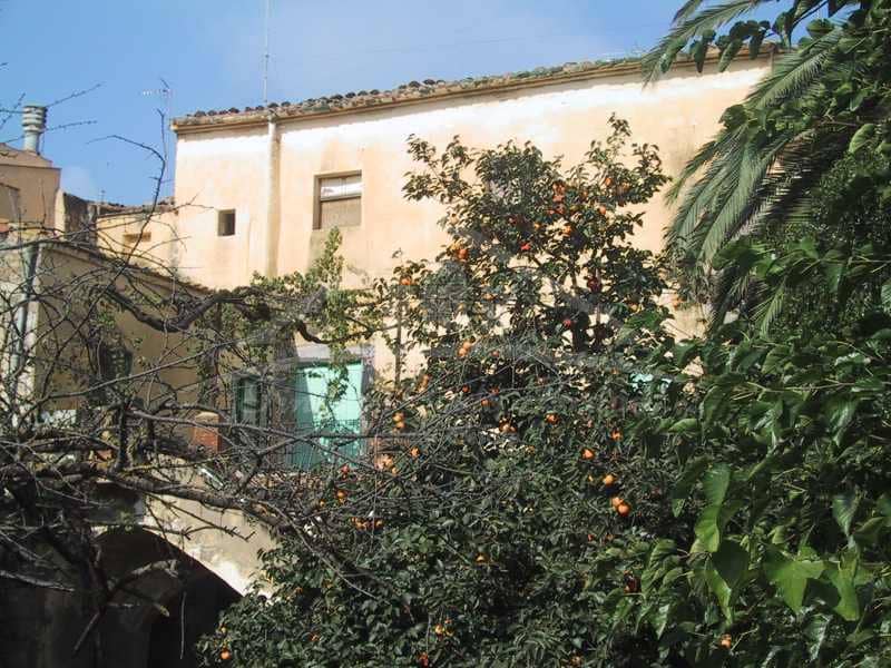 Hus til salgs i Castello d'Empuries med garasje - € 850 000 (Ref: 8586851)