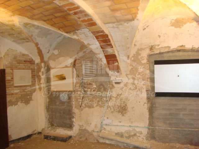 Hus til salgs i Castello d'Empuries med garasje - € 850 000 (Ref: 8586851)