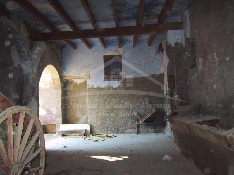 Hus til salgs i Castello d'Empuries med garasje - € 850 000 (Ref: 8586851)