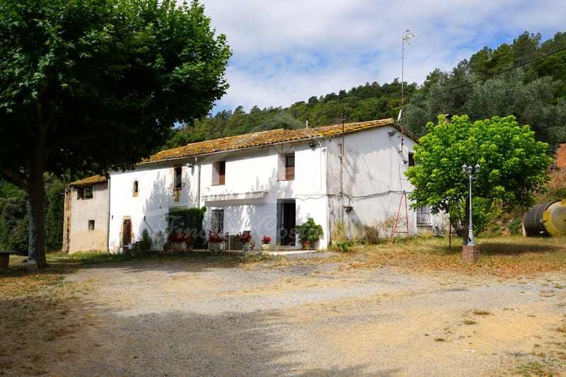 4 soveværelse Finca/Landehus til salg i Brunyola i Sant Marti Sapresa med garage - € 850.000 (Ref: 8586852)