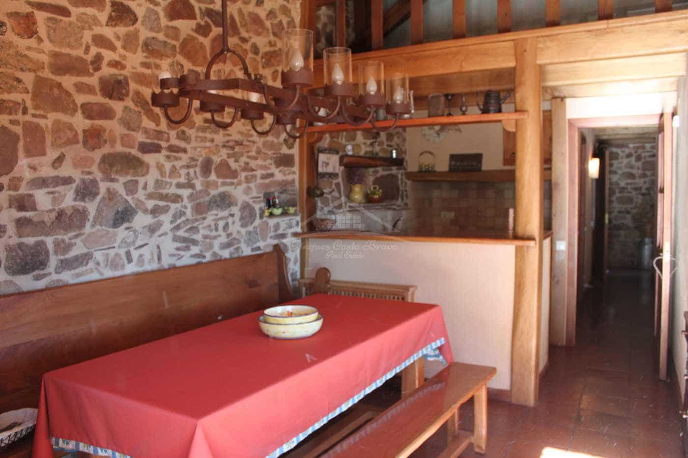 6 bedroom Finca/Country House for sale in Laspaules - € 265,000 (Ref: 8586854)