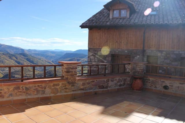 6 bedroom Finca/Country House for sale in Laspaúles - € 265,000 (Ref: 8586854)