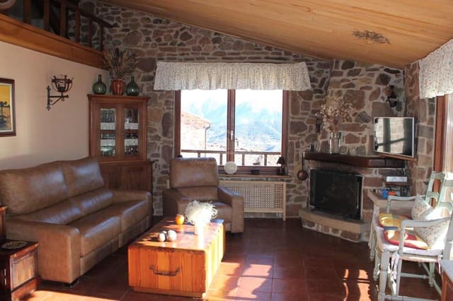 6 bedroom Finca/Country House for sale in Laspaúles - € 265,000 (Ref: 8586854)