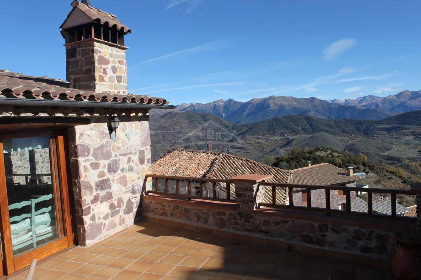 6 bedroom Finca/Country House for sale in Laspaules - € 265,000 (Ref: 8586854)