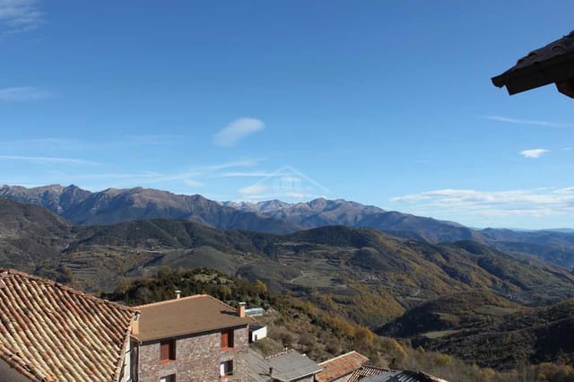 6 bedroom Finca/Country House for sale in Laspaúles - € 265,000 (Ref: 8586854)