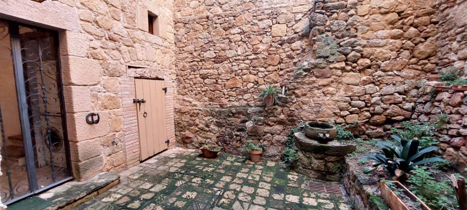 3 bedroom Townhouse for sale in Pals - € 550,000 (Ref: 8669070)