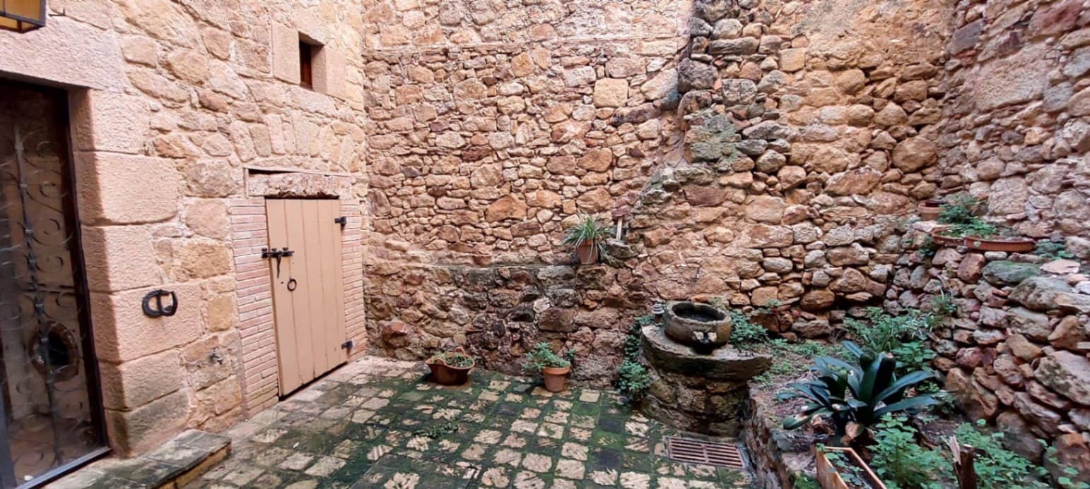 3 bedroom Townhouse for sale in Pals - € 550,000 (Ref: 8669070)