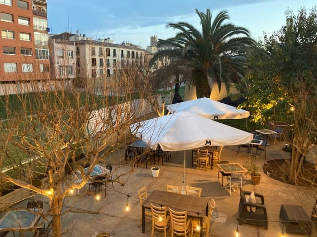 5 quarto Hotel para venda em La Bisbal d'Empordà - 1 200 000 € (Ref: 8883812)