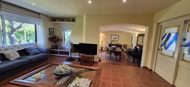 5 bedroom Villa for sale in Calella de Palafrugell, Palafrugell with garage - € 1,500,000 (Ref: 9088239)