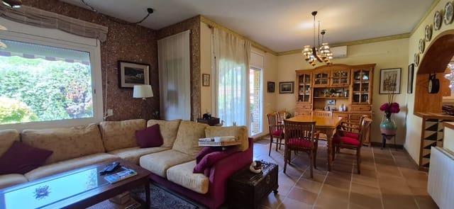 4 soverom Villa til salgs i Begur med svømmebasseng garasje - € 585 000 (Ref: 9254409)