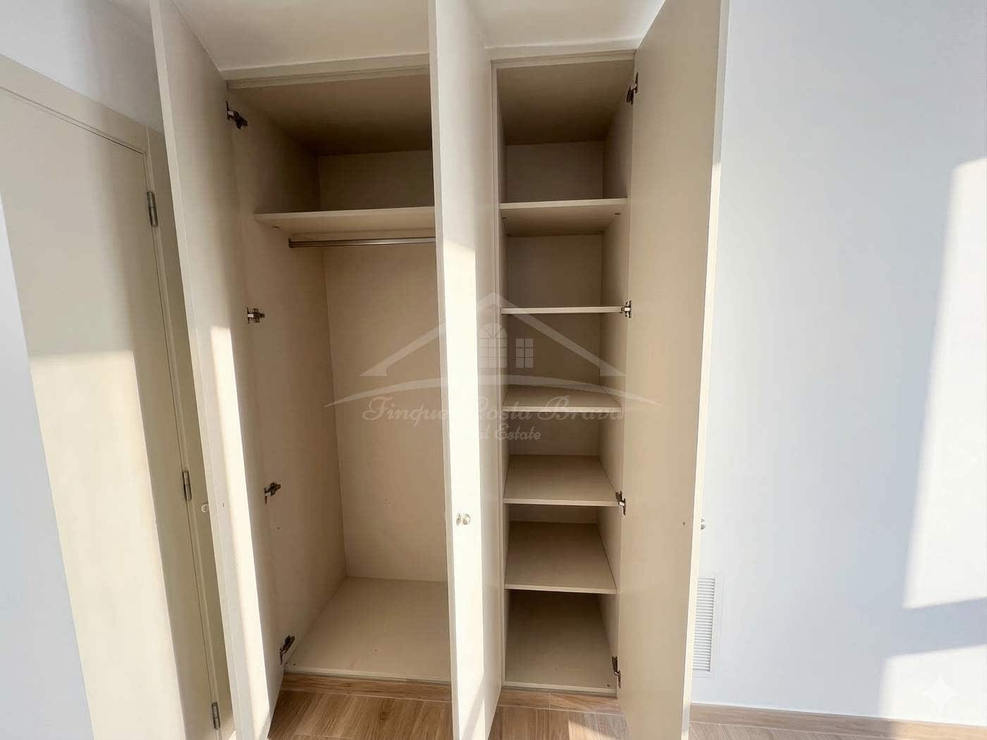 3 soverom Leilighet til salgs i Pals med svømmebasseng garasje - € 350 000 (Ref: 9687361)